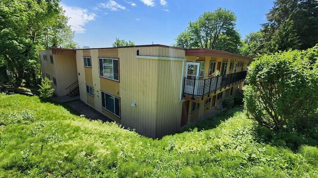 Photo - CarFa12 Unit 533c8cec-f91e-11ea-82bc-028b41fdf1b6