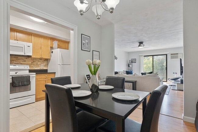 Photo - 59 Highland Glen Dr Unit 334
