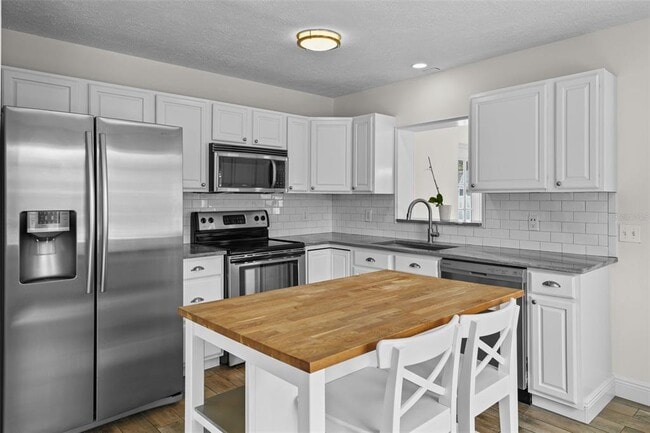 Photo - 281 38th Ave NE