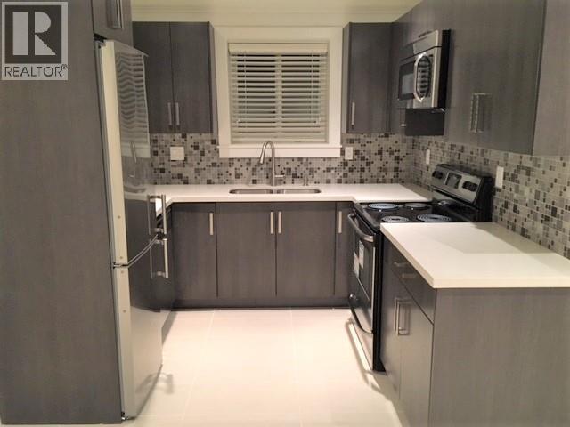 Photo - 422 6th St W