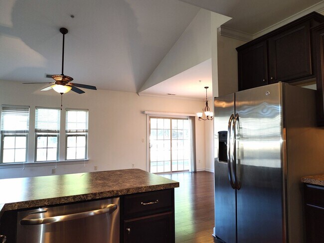 Photo - Pristine Condo Located in The Riviera II C...