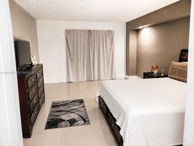 16511 Blatt Blvd Unit 103