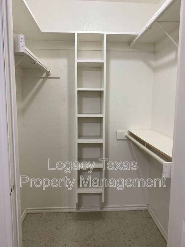 Photo - 1108 Williams Ave Unidad Apt C