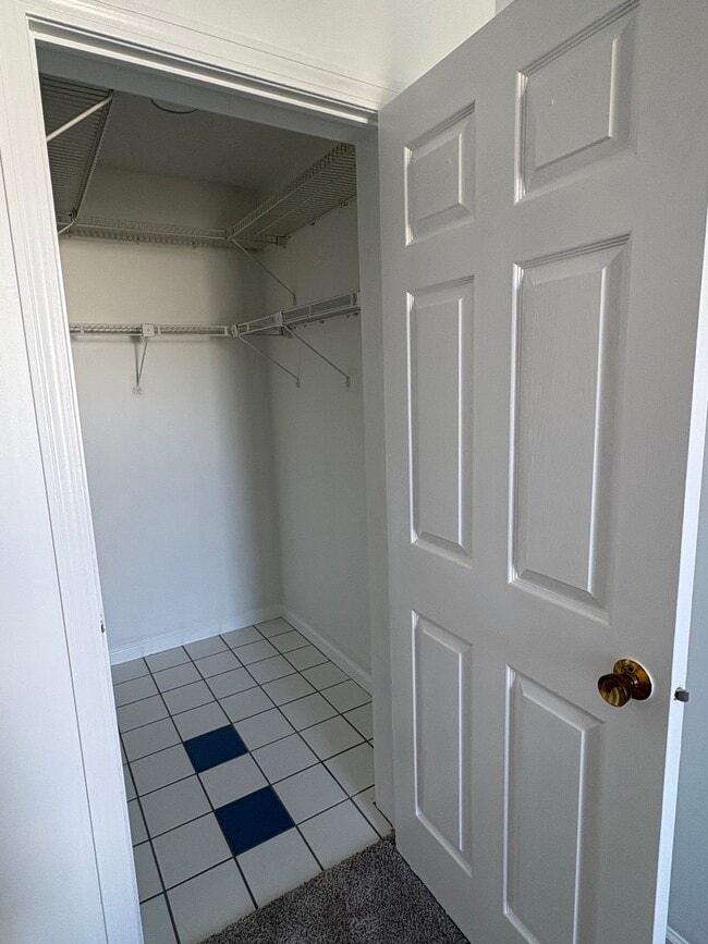Walk In Closet - 1240 Whitney Ave