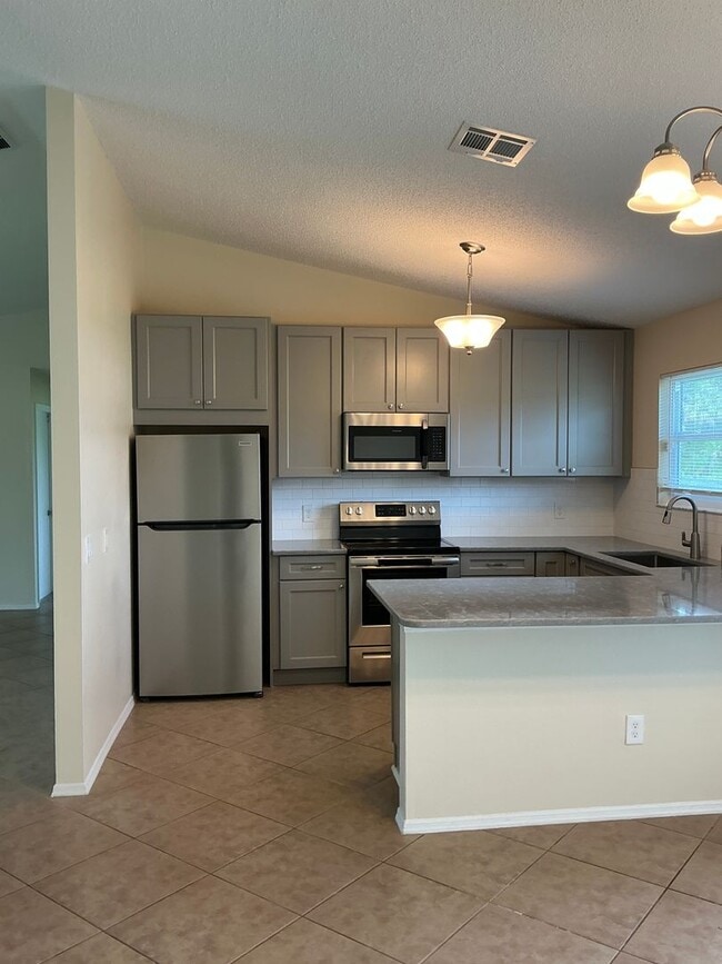 Photo - Beautiful  3 / 2  rental home