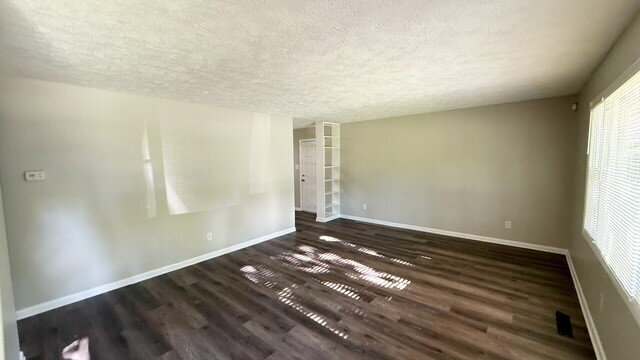 Photo - EAST SIDE UPDATED 4 BEDROOM 2 BATH HOME AVAILABLE NOW!