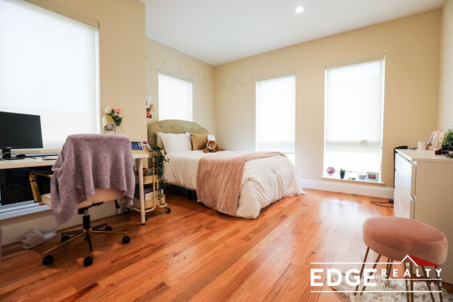 Photo - 17 Glencoe St Unit 203