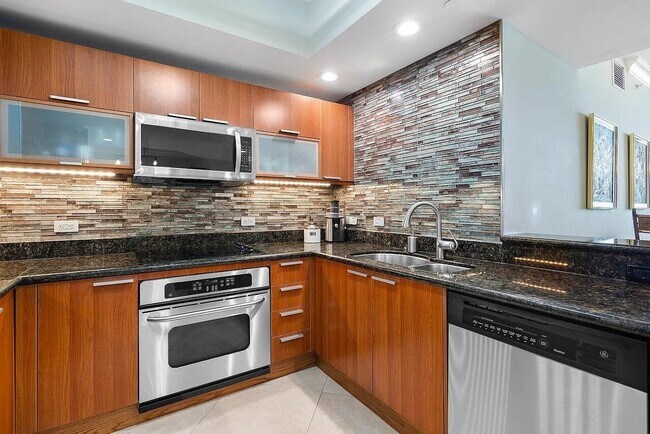 Photo - 2650 Lake Shore Dr Unit 1401