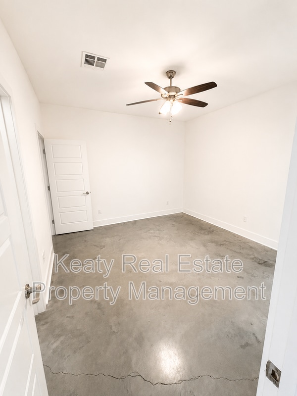 Photo - 113 Highland Park Ln