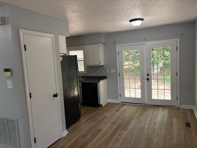 Photo - 839 Barringer Dr