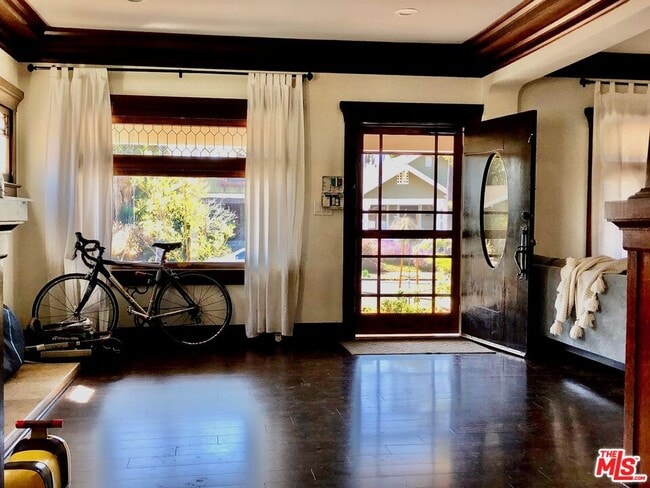 Photo - 2345 W 30th St