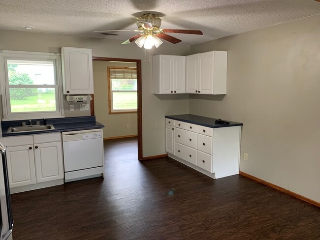 Photo - 1818 N Granview Dr