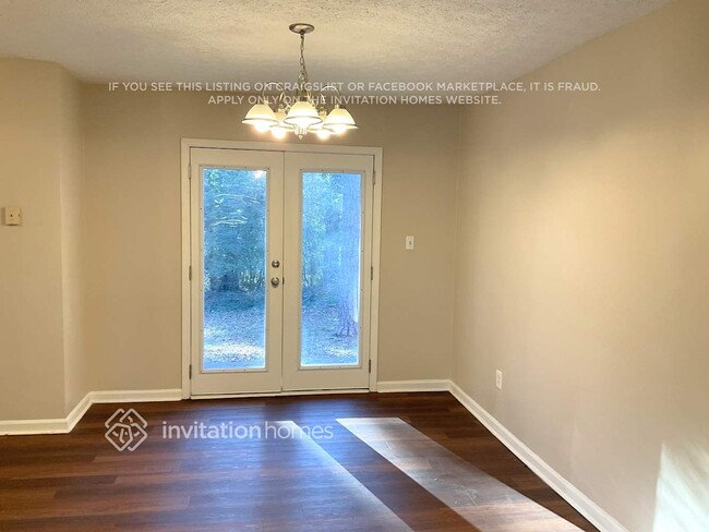 Photo - 2595 Pamela Dr SW