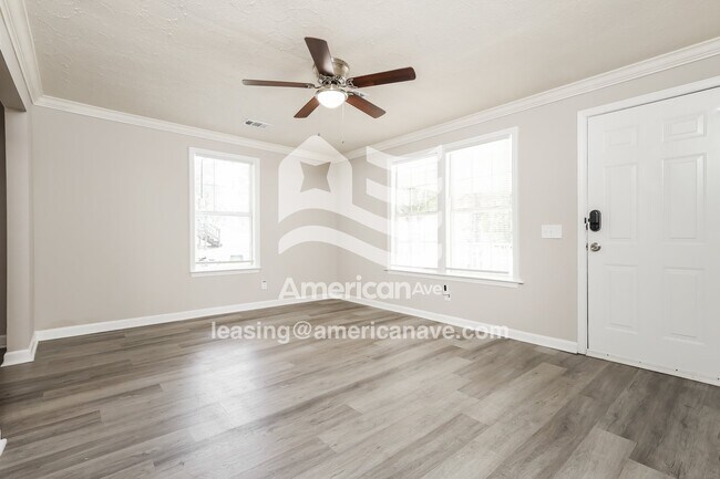 Photo - 7728 Aurora Dr