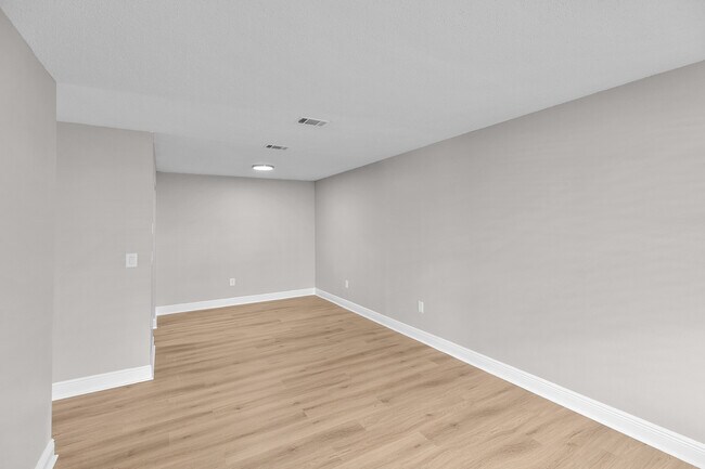 Photo - Megan Manor Apartments