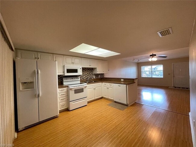 Photo - 613 SE 14th Terrace
