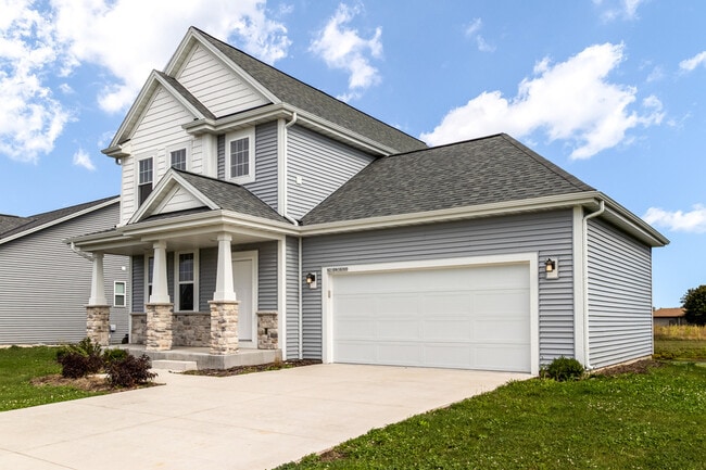 Photo - W218N16066 Tiger Lily Dr