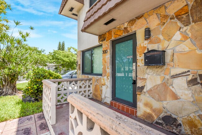 Photo - 300 80th St Unit 300