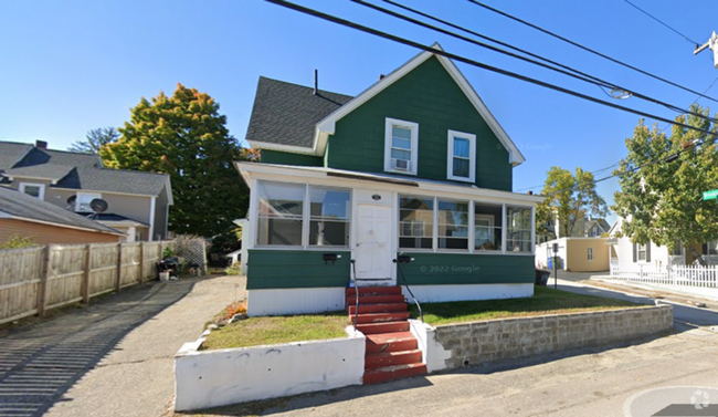 Building Photo - 114 Jewett St Unit #1 Rental