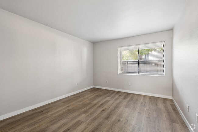2BR, 2BA - 1,015SF - Second Bedroon