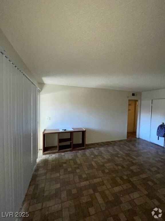 Building Photo - 9457 S Las Vegas Blvd Rental