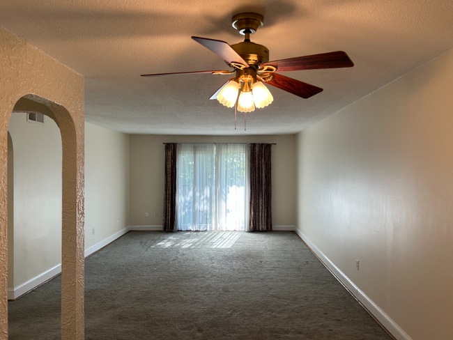 Photo - 15 Shadowbrook Ln Unit 15