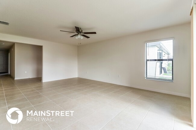 Photo - 2127 Peyto Wy