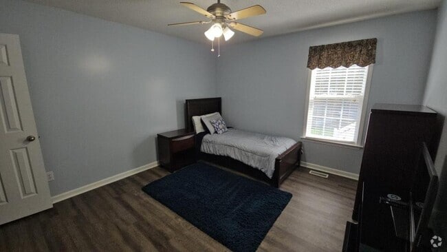 Building Photo - 108 Kimeo Way Rental