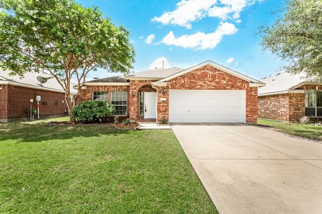 Building Photo - 4 Bedroom 2 Bath Home for Rent