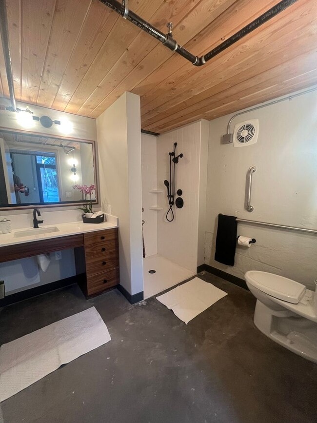 Photo - 1 Bedroom 1-Bathroom ADA Complient apartment