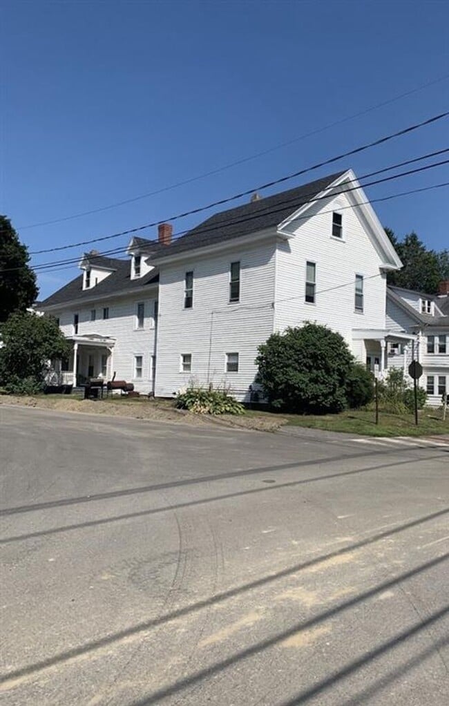 Building Photo - 98 N Main Ave Unit A