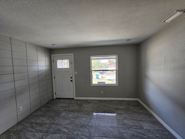 Photo - 2 Bedroom 1 Bath Duplex in Haines City