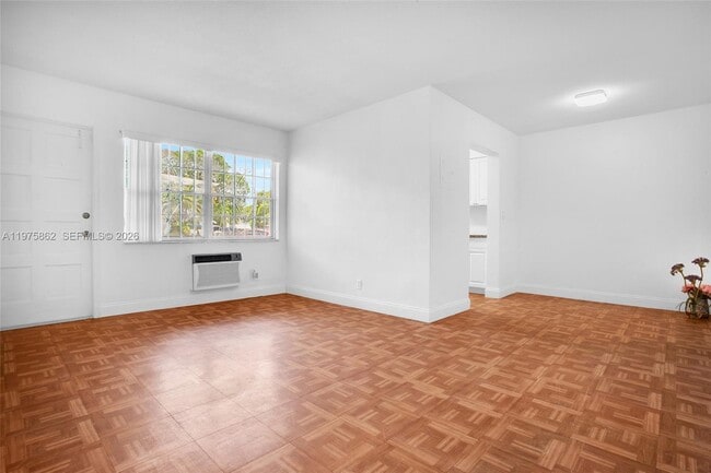 Photo - 1836 Arthur St Unit 9