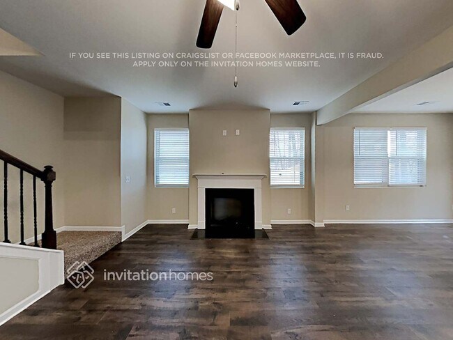 Photo - 2131 Theberton Trail