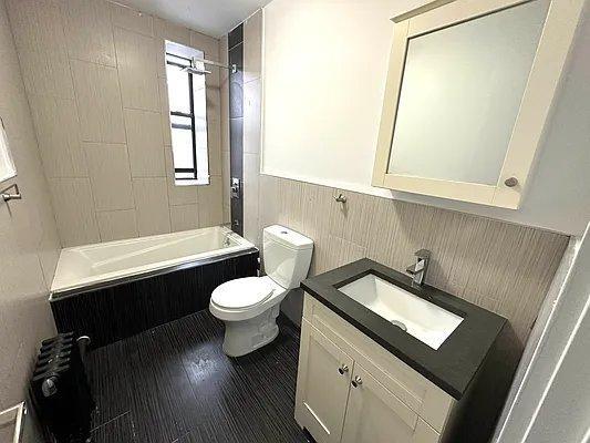 Photo - 3 bedroom in Bronx NY 10454 Unit 3C
