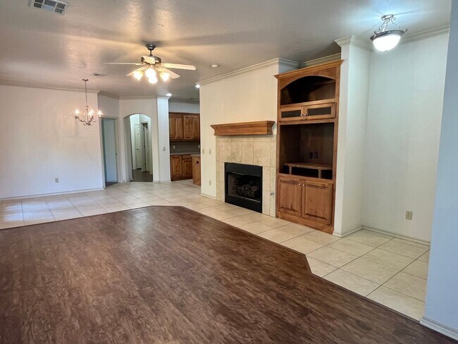 Photo - 618 Sisken Ct