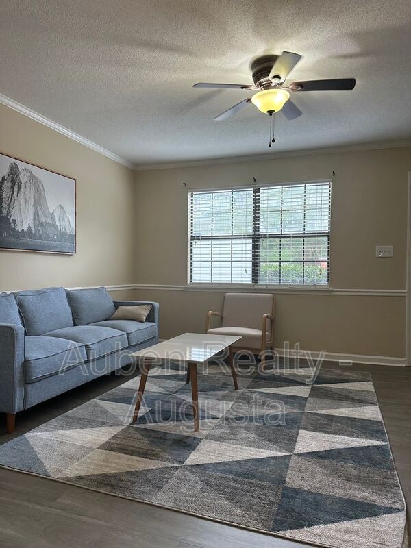 Photo - 204 1/2 W Buena Vista Drive