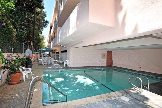 Magnolia View Apartments