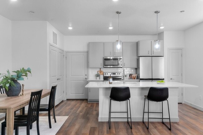 Photo - 108 Fairmont Pl