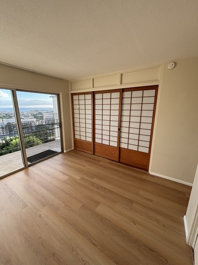 Photo - 625 Iolani Ave