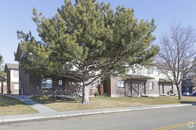 Photo - Maple Village Apartments