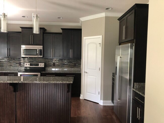 Photo - 3029 Calton Hl