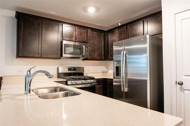 Photo - 406 Halfmoon Dr