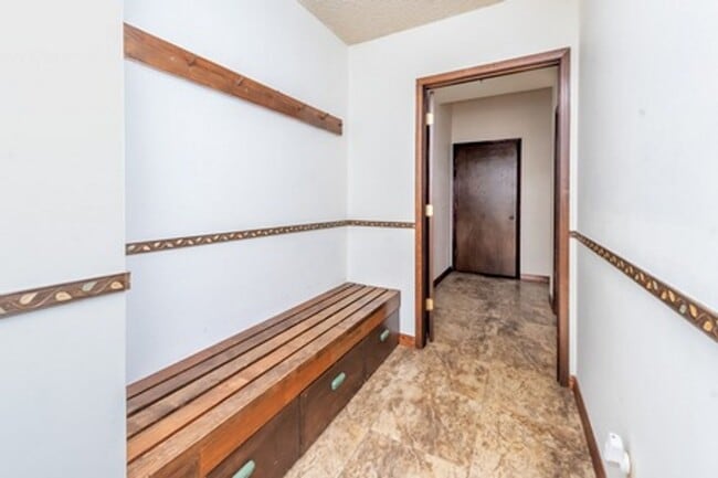 Photo - 1004 Potlatch Cir