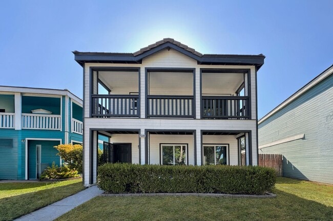 Building Photo - 25544 Portola Loop