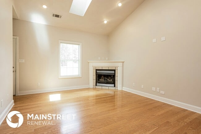 Photo - 7456 Earl Gray Way