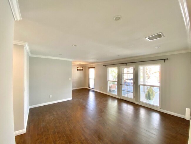 Photo - Spacious 4Bd/ 2Br in Reseda!