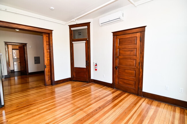 Photo - 32 W Main St Unit 201