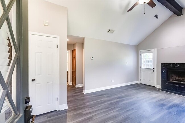 Photo - 1143 Orchard Park Cir