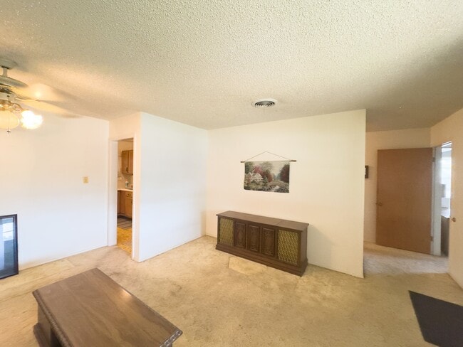 Photo - 705 Greenway Dr